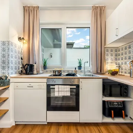 Liora - Business & Relax Apartment *